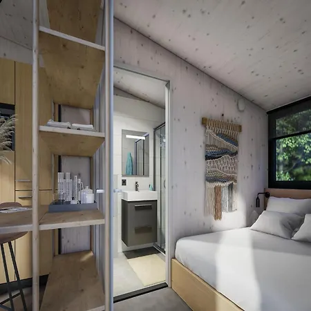 Holiday home Detached, Cozy Tiny House Near The Maasduinen